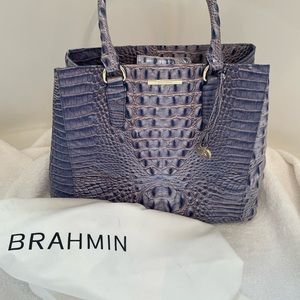 Brahmin blue bag - never used. Size approx 12x12.